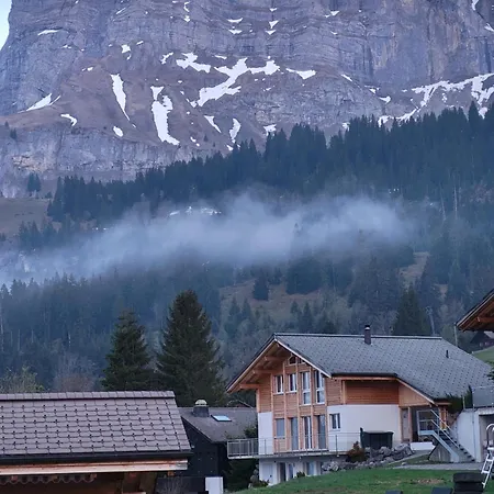 Bergchalet Mit Panoramablick Nahe Brienz شاليه اكسالب