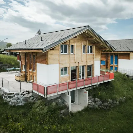 Bergchalet Mit Panoramablick Nahe Brienz شاليه